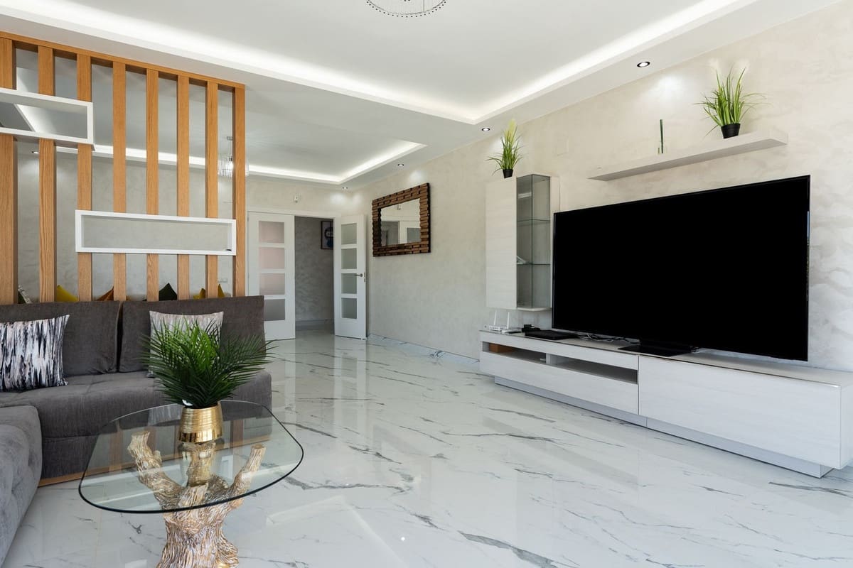 4 makuuhuone Huvila myytävänä paikassa Riviera del Sol mukana uima-altaan - 1 350 000 € (Ref: 9920685)