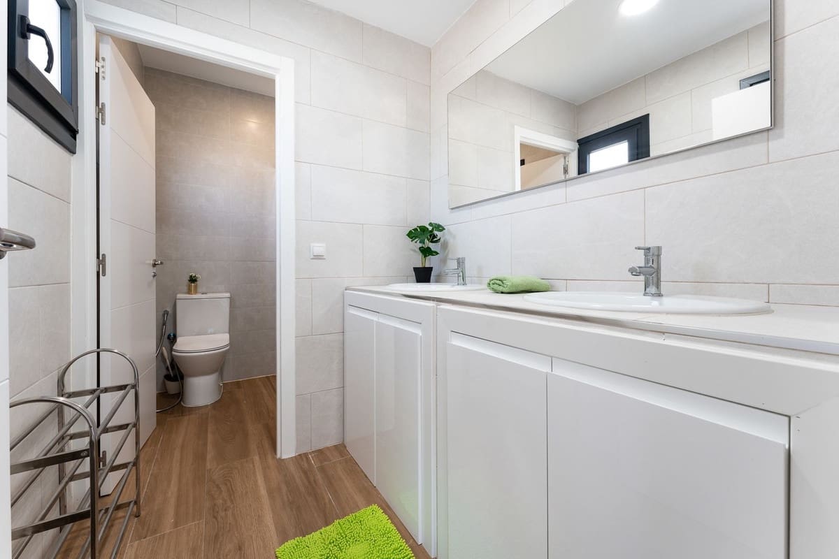 4 makuuhuone Huvila myytävänä paikassa Riviera del Sol mukana uima-altaan - 1 350 000 € (Ref: 9920685)
