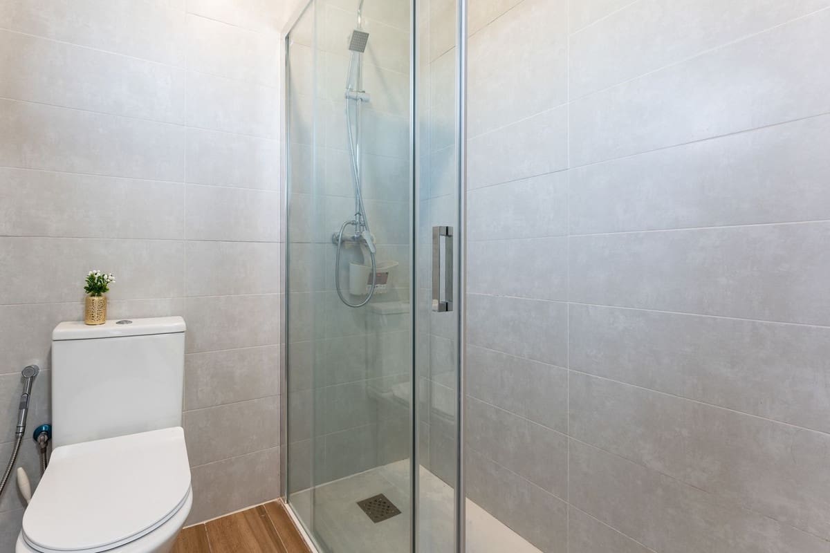 4 makuuhuone Huvila myytävänä paikassa Riviera del Sol mukana uima-altaan - 1 350 000 € (Ref: 9920685)
