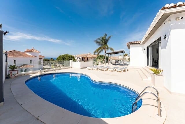 4 makuuhuone Huvila myytävänä paikassa Riviera del Sol, Mijas mukana uima-altaan - 1 350 000 € (Ref: 9920685)