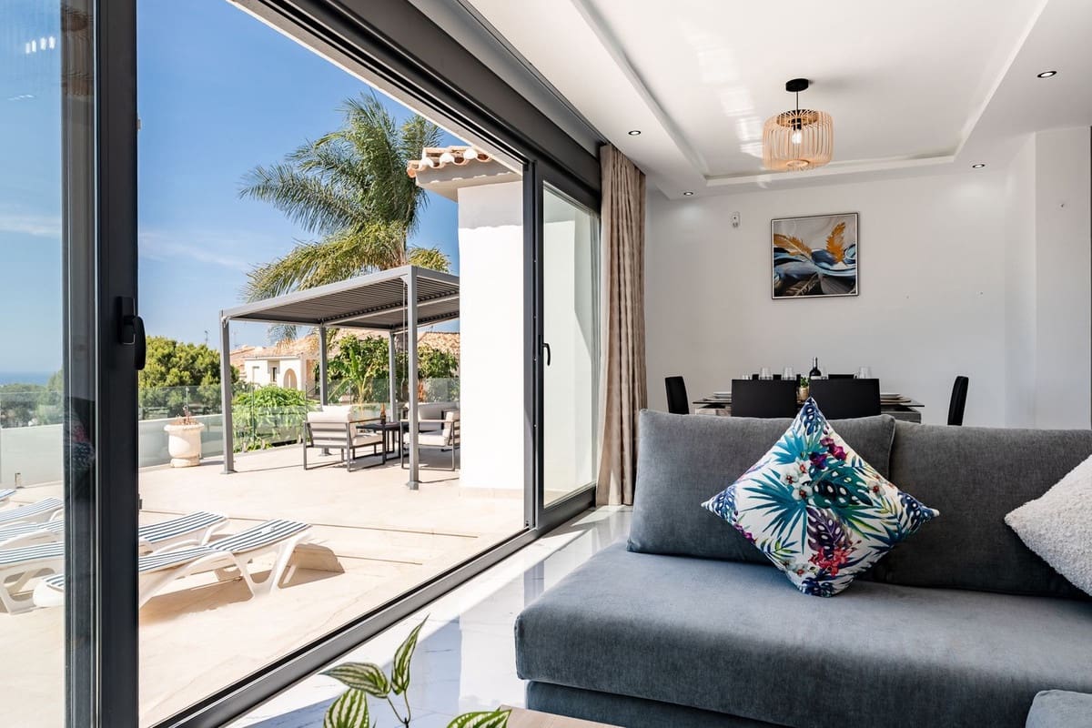 4 makuuhuone Huvila myytävänä paikassa Riviera del Sol mukana uima-altaan - 1 350 000 € (Ref: 9920685)