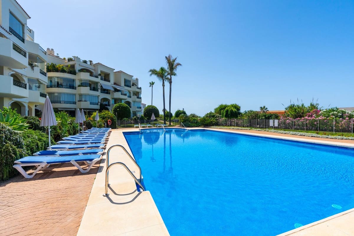 3 soverom Leilighet til salgs i Elviria med svømmebasseng - € 1 195 000 (Ref: 9920686)