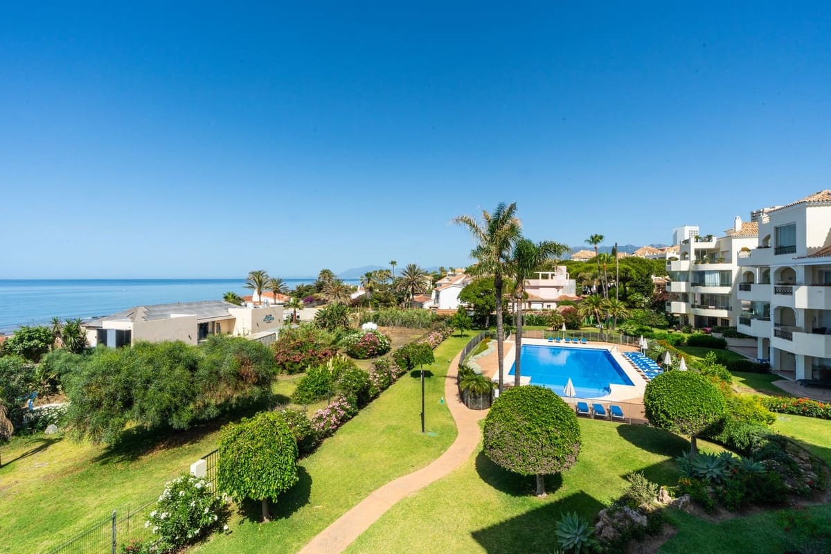 3 soverom Leilighet til salgs i Elviria med svømmebasseng - € 1 195 000 (Ref: 9920686)