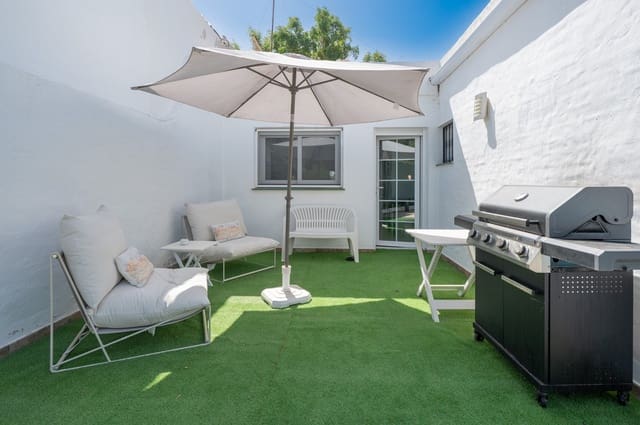 4 sovrum Villa till salu i Las Chapas, Marbella med pool - 975 000 € (Ref: 9920687)