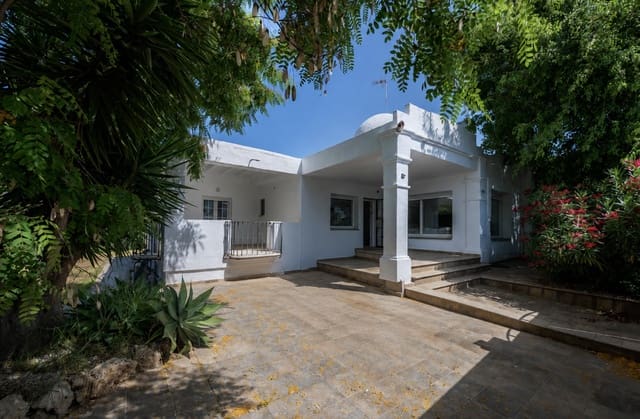 4 soveværelse Villa til salg i Las Chapas, Marbella med swimmingpool garage - € 975.000 (Ref: 9920687)