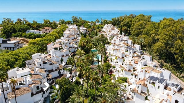 2 quarto Apartamento para venda em Elviria, Marbella com piscina - 599 000 € (Ref: 9922604)