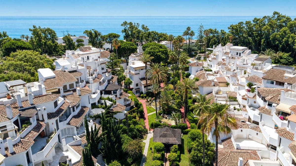 2 quarto Apartamento para venda em Elviria com piscina - 599 000 € (Ref: 9922604)