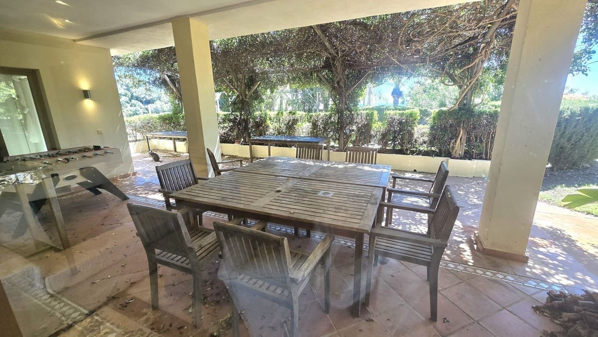 7 bedroom Villa for sale in El Rosario with pool - € 3,500,000 (Ref: 9922605)