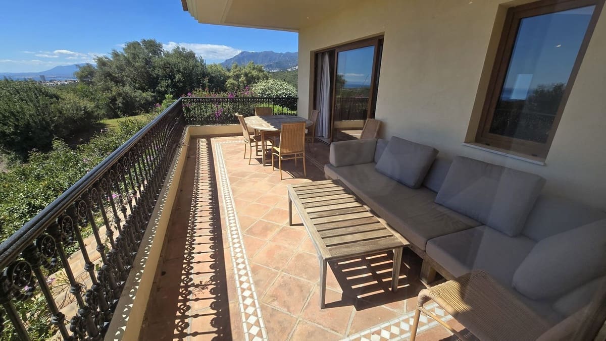 7 bedroom Villa for sale in El Rosario with pool - € 3,500,000 (Ref: 9922605)