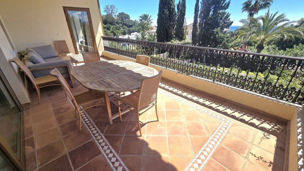 7 bedroom Villa for sale in El Rosario with pool - € 3,500,000 (Ref: 9922605)