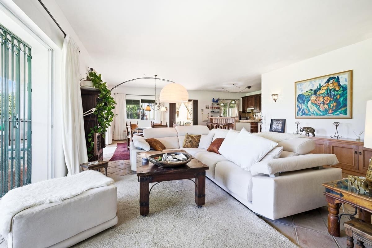 2 soveværelse Villa til salg i Benahavis med swimmingpool - € 1.190.000 (Ref: 9922607)