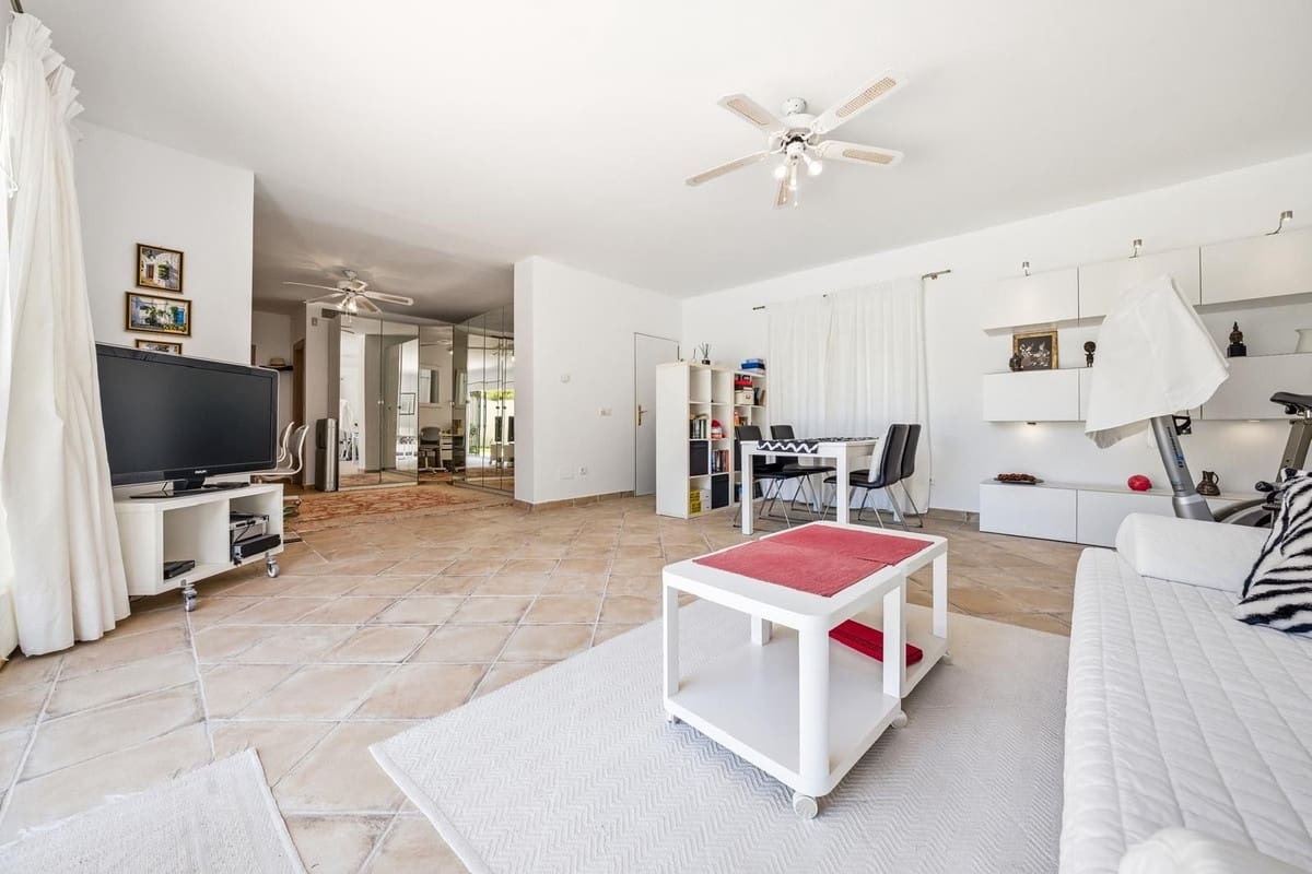 2 soveværelse Villa til salg i Benahavis med swimmingpool - € 1.190.000 (Ref: 9922607)