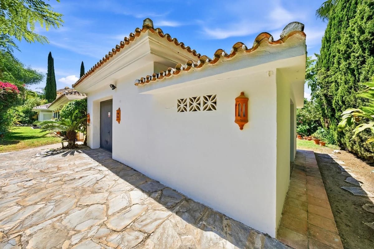 2 soveværelse Villa til salg i Benahavis med swimmingpool - € 1.190.000 (Ref: 9922607)