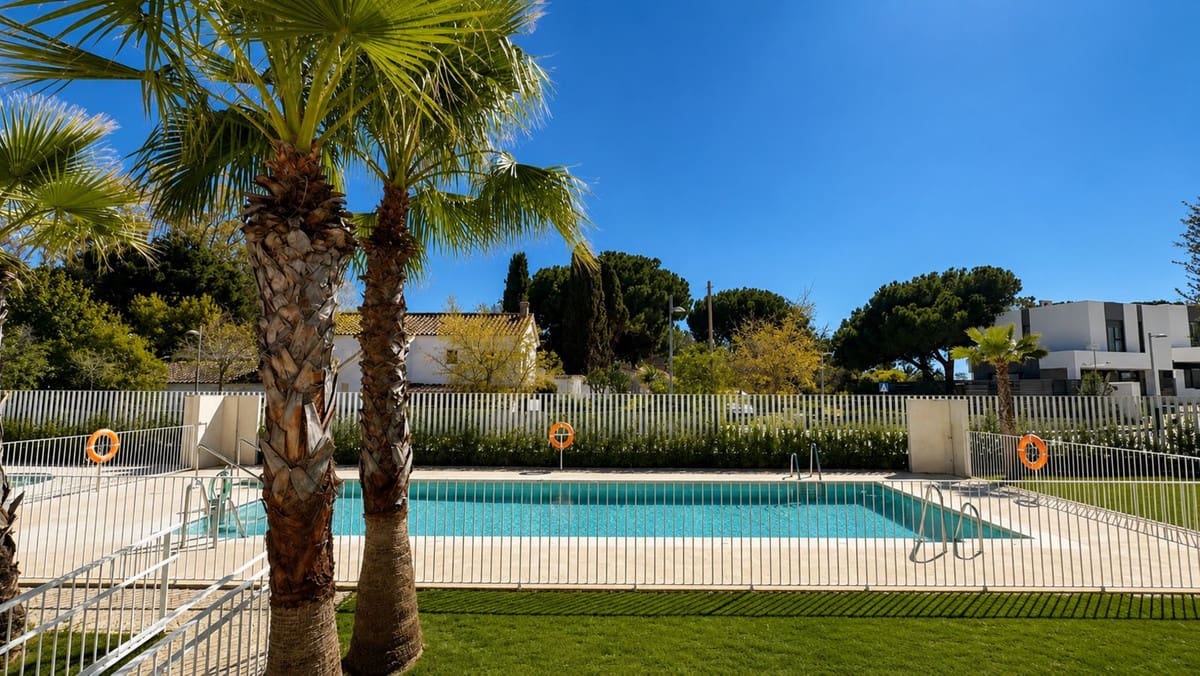 2 chambre Appartement à vendre à Elviria avec piscine - 795 000 € (Ref: 9922608)