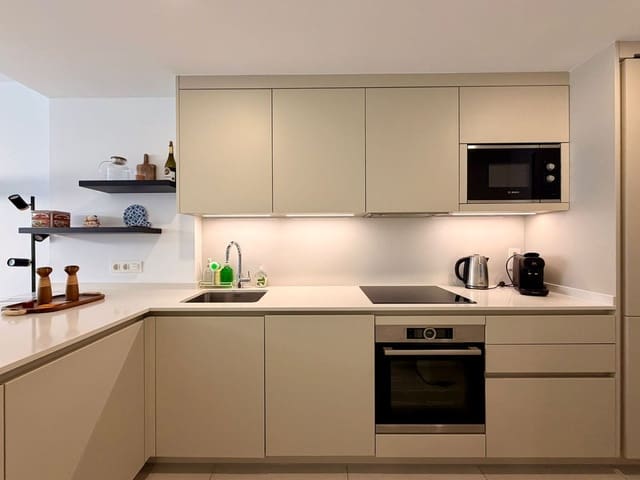 2 chambre Appartement à vendre à Elviria, Marbella avec piscine - 795 000 € (Ref: 9922608)