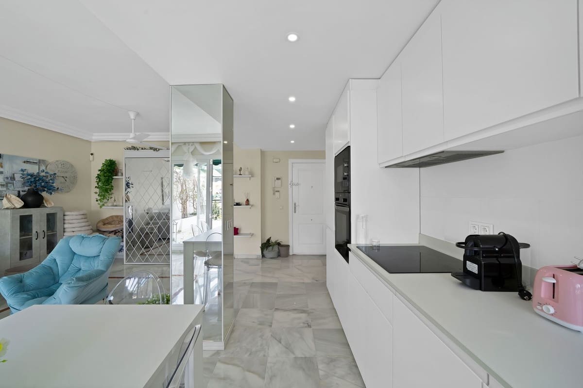 2 Zimmer Apartment zu verkaufen in Nueva Andalucia - 460.000 € (Ref: 9922609)