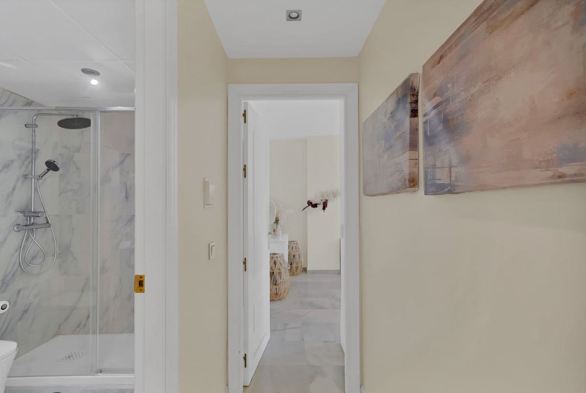 2 Zimmer Apartment zu verkaufen in Nueva Andalucia - 460.000 € (Ref: 9922609)