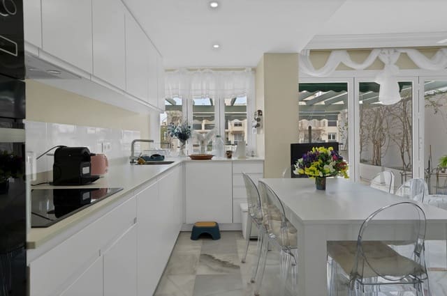 2 Zimmer Apartment zu verkaufen in Puerto Banus, Marbella - 460.000 € (Ref: 9922609)