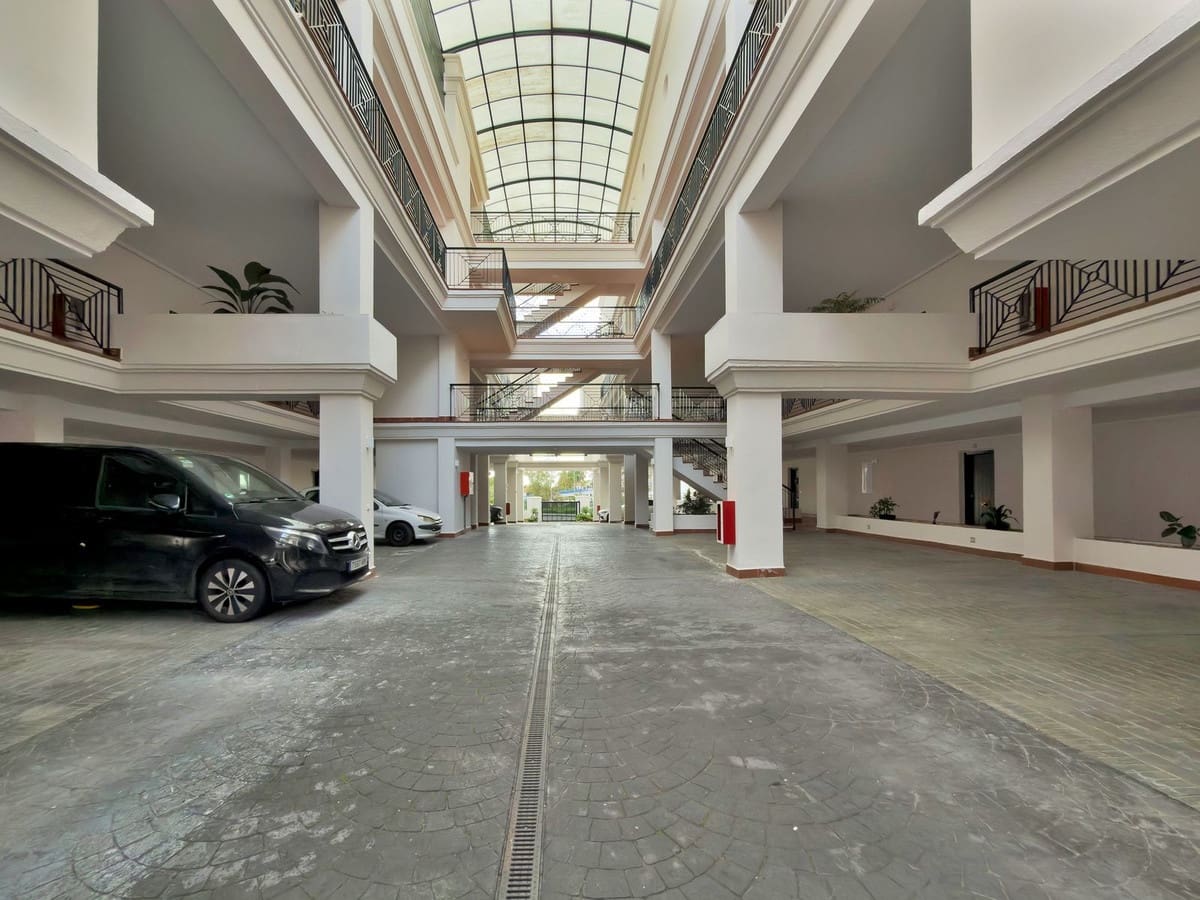 2 Zimmer Apartment zu verkaufen in Nueva Andalucia - 460.000 € (Ref: 9922609)