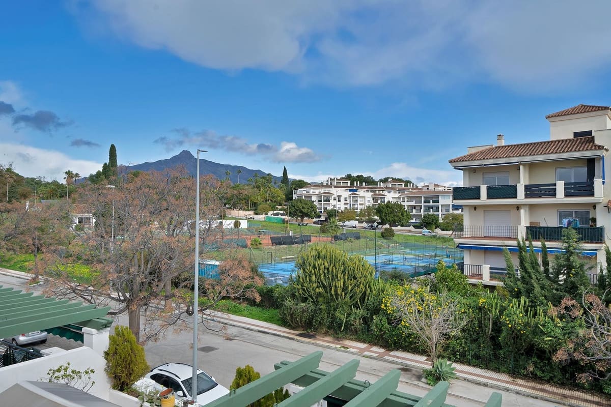 2 Zimmer Apartment zu verkaufen in Nueva Andalucia - 460.000 € (Ref: 9922609)