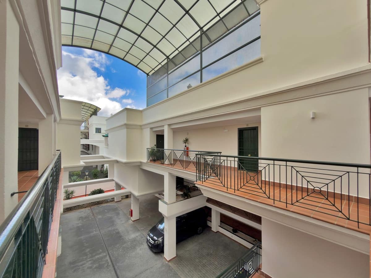 2 Zimmer Apartment zu verkaufen in Nueva Andalucia - 460.000 € (Ref: 9922609)