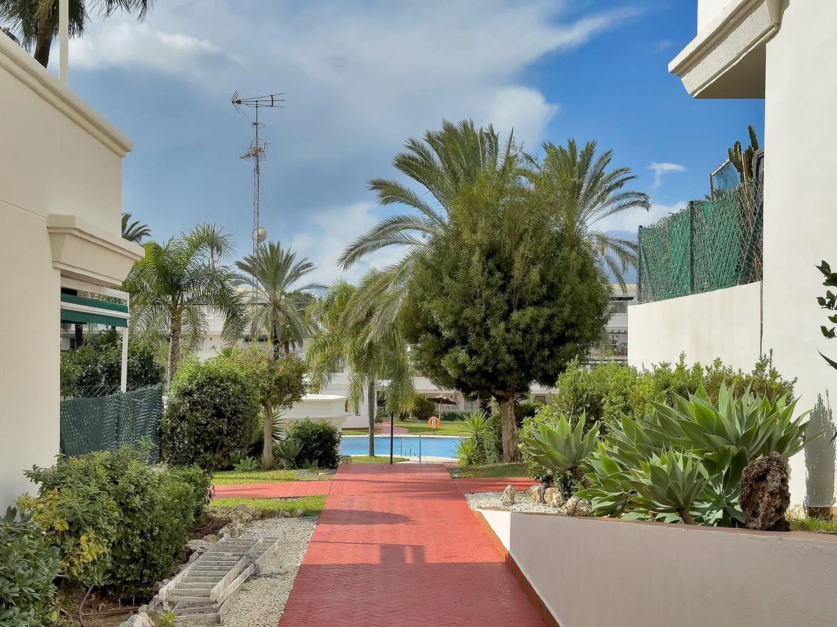 2 Zimmer Apartment zu verkaufen in Nueva Andalucia - 460.000 € (Ref: 9922609)