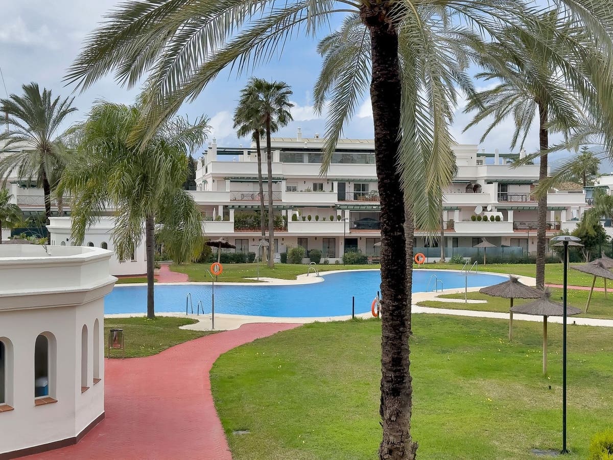 2 Zimmer Apartment zu verkaufen in Nueva Andalucia - 460.000 € (Ref: 9922609)