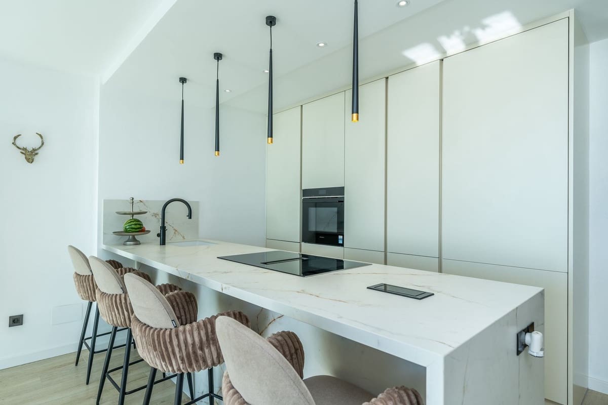 1 Zimmer Apartment zu verkaufen in Mijas Costa mit Pool - 599.000 € (Ref: 9954479)