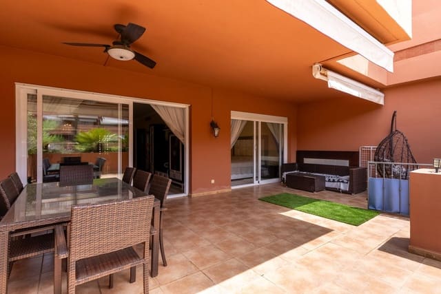 2 bedroom Apartment for sale in Puerto Banus, Marbella with pool - € 750,000 (Ref: 9987090)