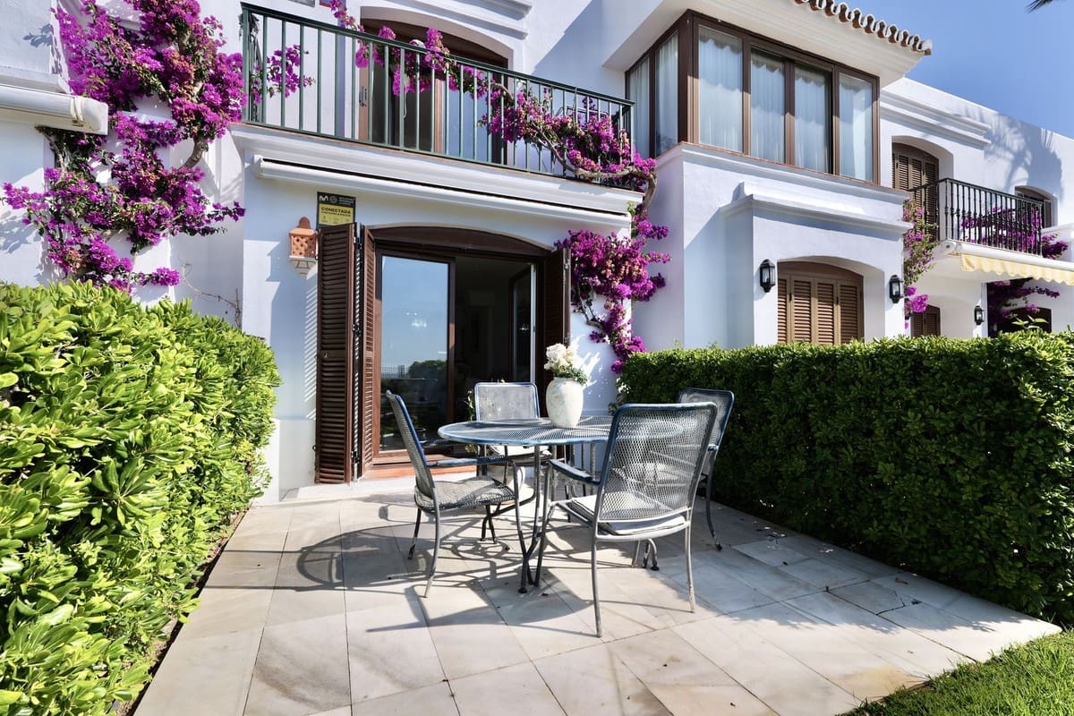 3 soveværelse Lejlighed til salg i Estepona med swimmingpool - € 650.000 (Ref: 9987092)
