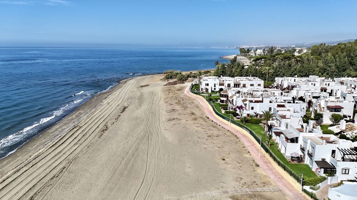 3 soveværelse Lejlighed til salg i Estepona med swimmingpool - € 650.000 (Ref: 9987092)