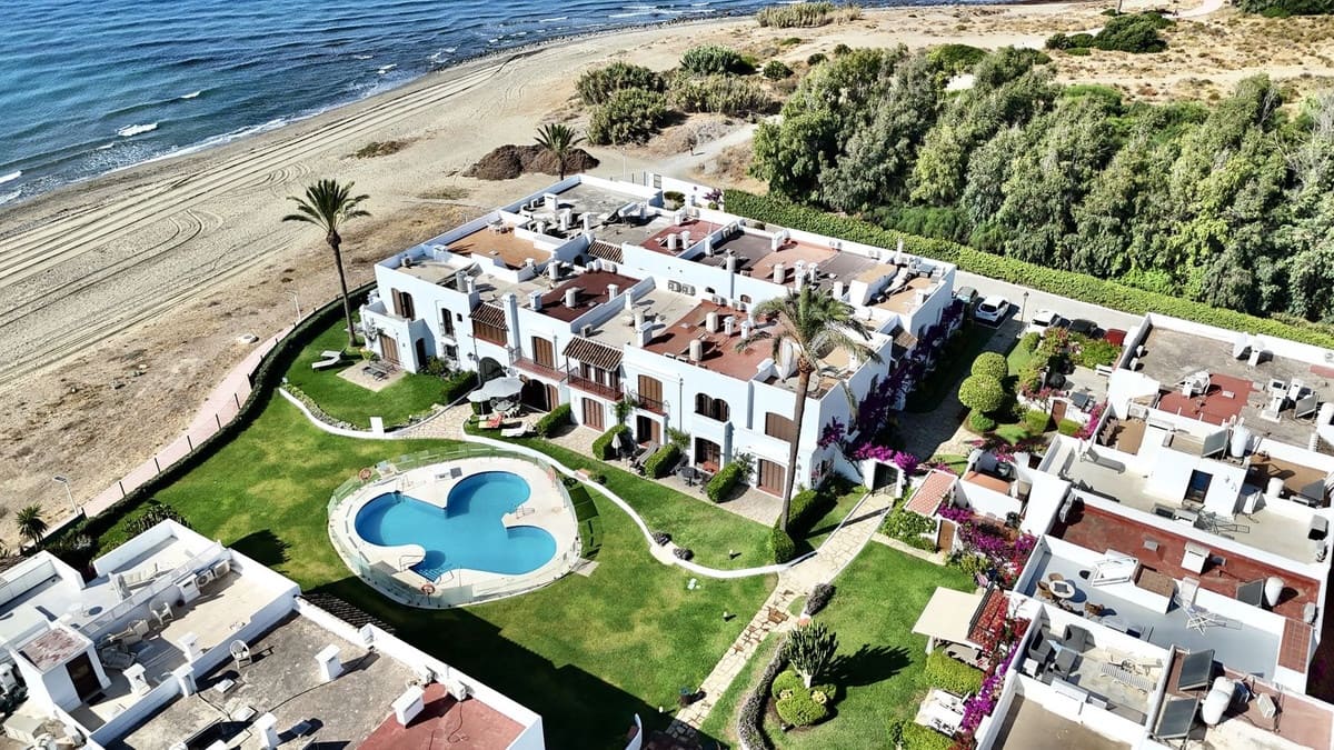 3 soveværelse Lejlighed til salg i Estepona med swimmingpool - € 650.000 (Ref: 9987092)