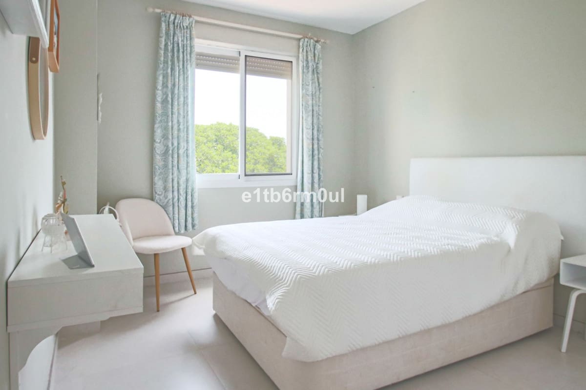 3 bedroom Penthouse for sale in Golden Mile with pool - € 795,000 (Ref: 9987093)