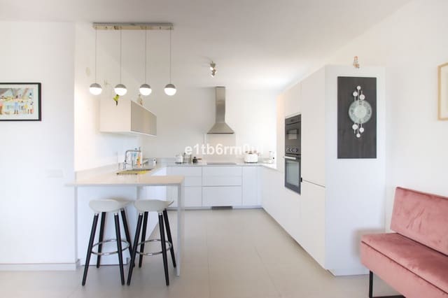 3 bedroom Penthouse for sale in Lomas De Marbella, Marbella with pool - € 795,000 (Ref: 9987093)