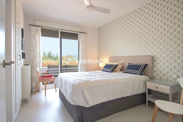 3 bedroom Penthouse for sale in Lomas De Marbella, Marbella with pool - € 795,000 (Ref: 9987093)