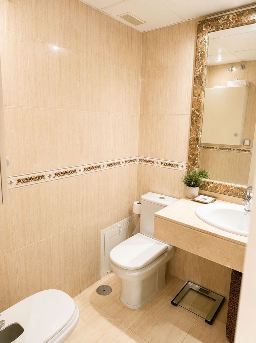 Apartamento de 2 habitaciones en Nueva Andalucia en venta - 570.000 € (Ref: 9987094)