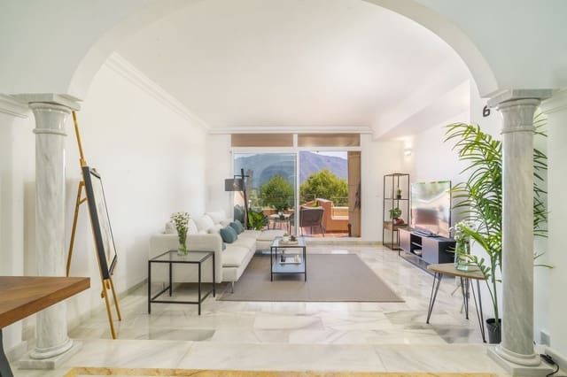 2 soverom Leilighet til salgs i Puerto Banus, Marbella med svømmebasseng - € 595 000 (Ref: 9987095)
