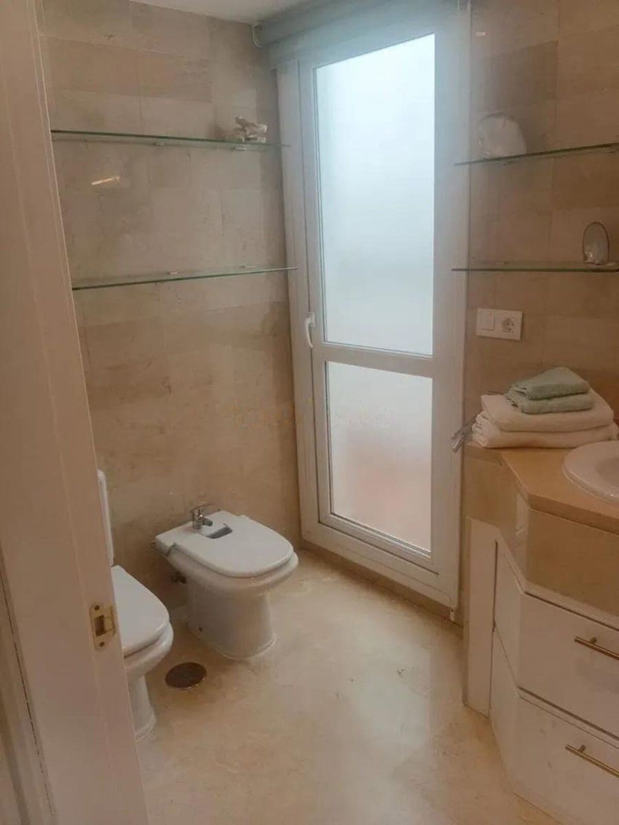 2 Zimmer Apartment zu verkaufen in Golden Mile mit Pool - 895.000 € (Ref: 9987098)