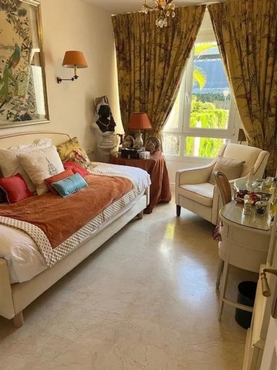 2 Zimmer Apartment zu verkaufen in Golden Mile mit Pool - 895.000 € (Ref: 9987098)