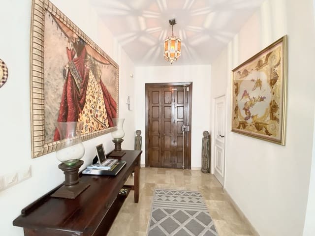 3 slaapkamer Villa te koop in Benamara, Estepona met zwembad - € 1.300.000 (Ref: 9987099)