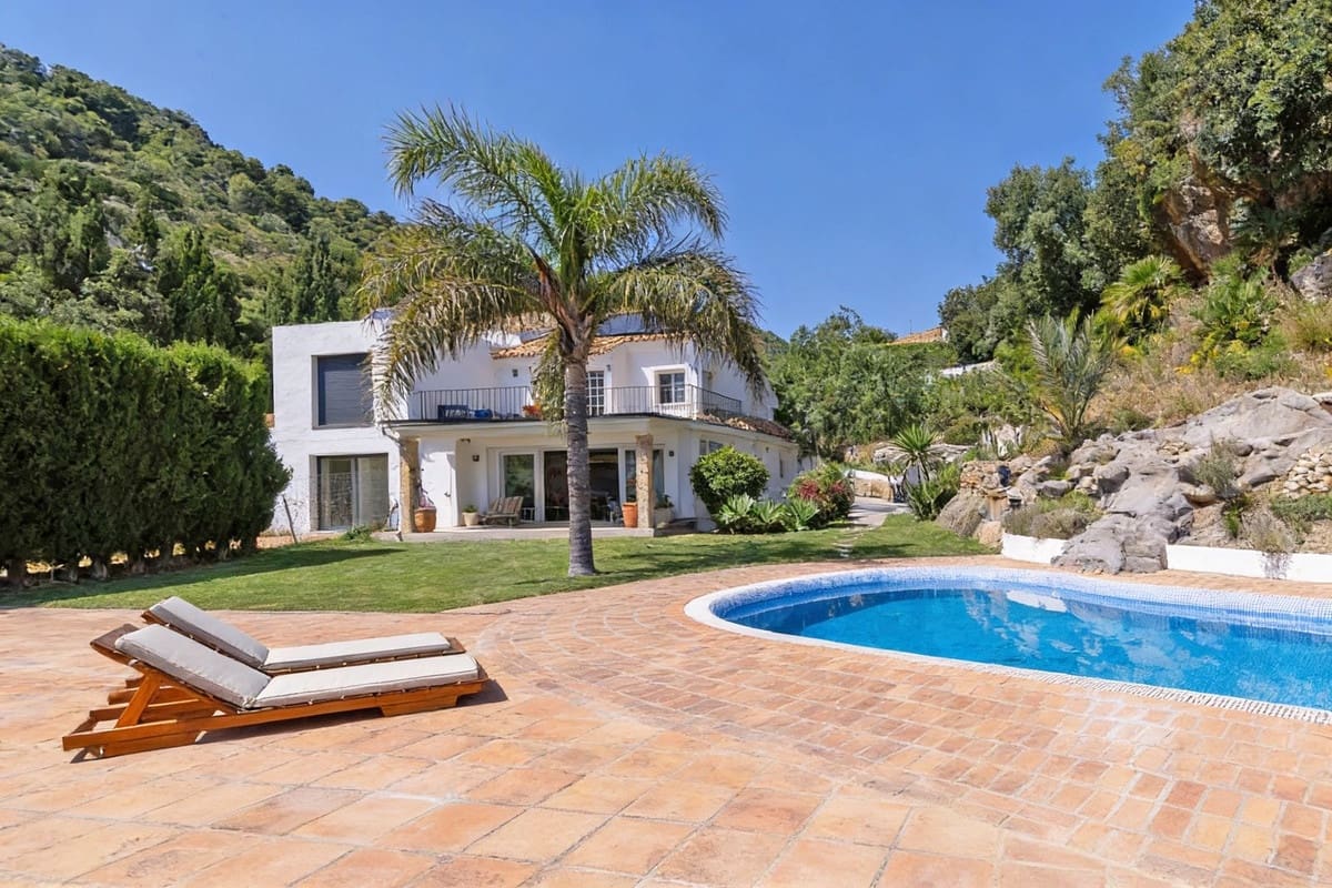 5 Zimmer Haus zu verkaufen in Ojen mit Pool - 1.695.000 € (Ref: 9987101)