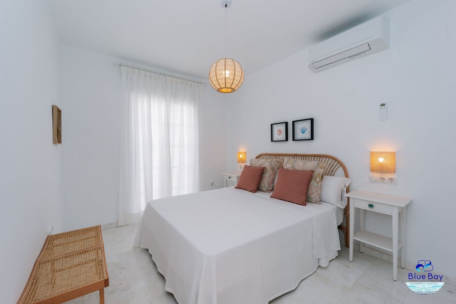 2 bedroom Apartment for rent in La Herradura with pool garage - € 1,400 (Ref: 8559381)