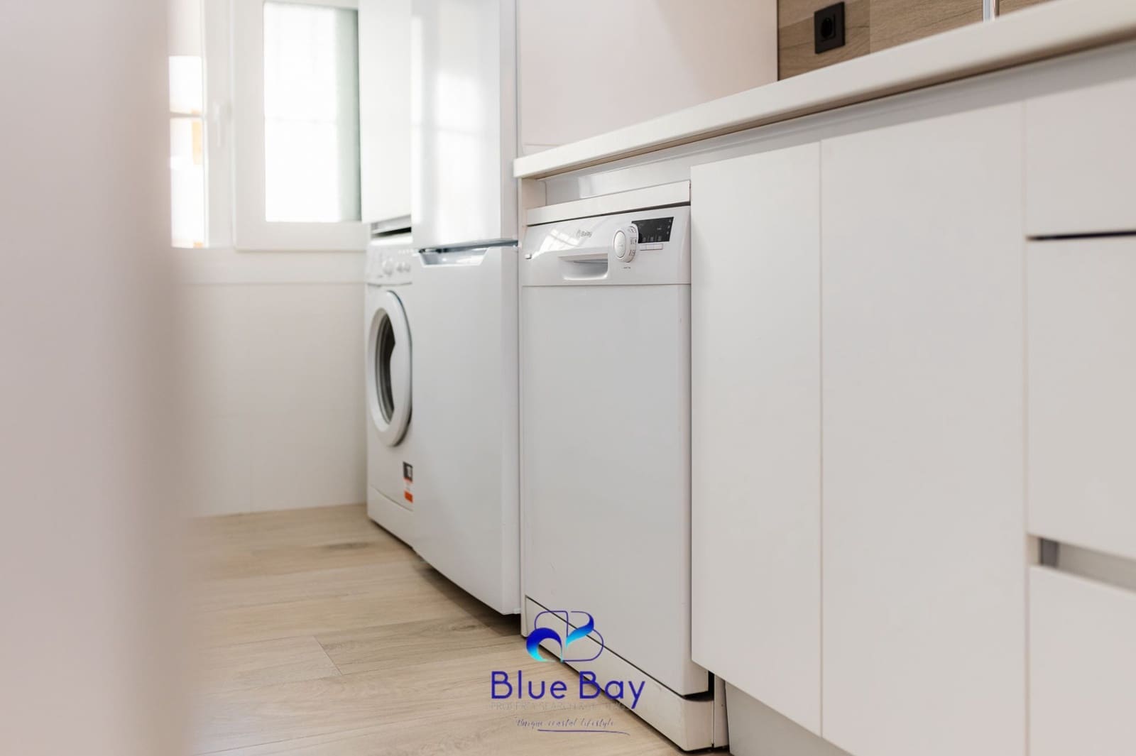 2 soveværelse Lejlighed til leje i La Herradura med garage - € 1.350 (Ref: 8677499)