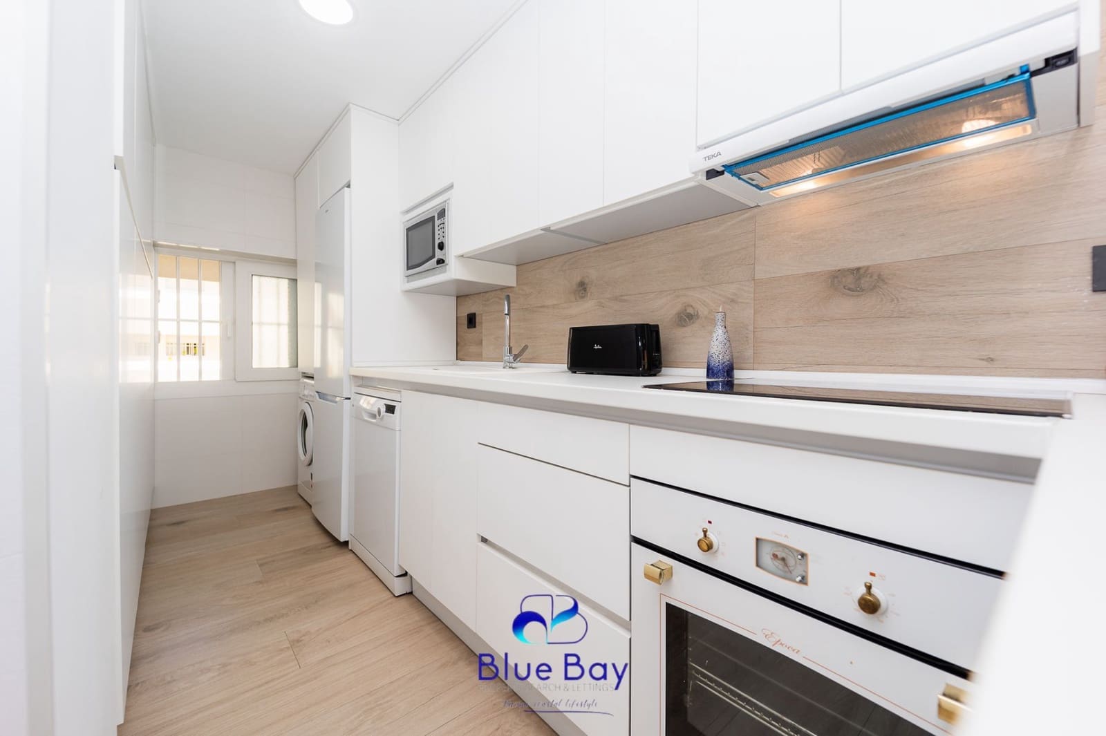 2 soveværelse Lejlighed til leje i La Herradura med garage - € 1.350 (Ref: 8677499)