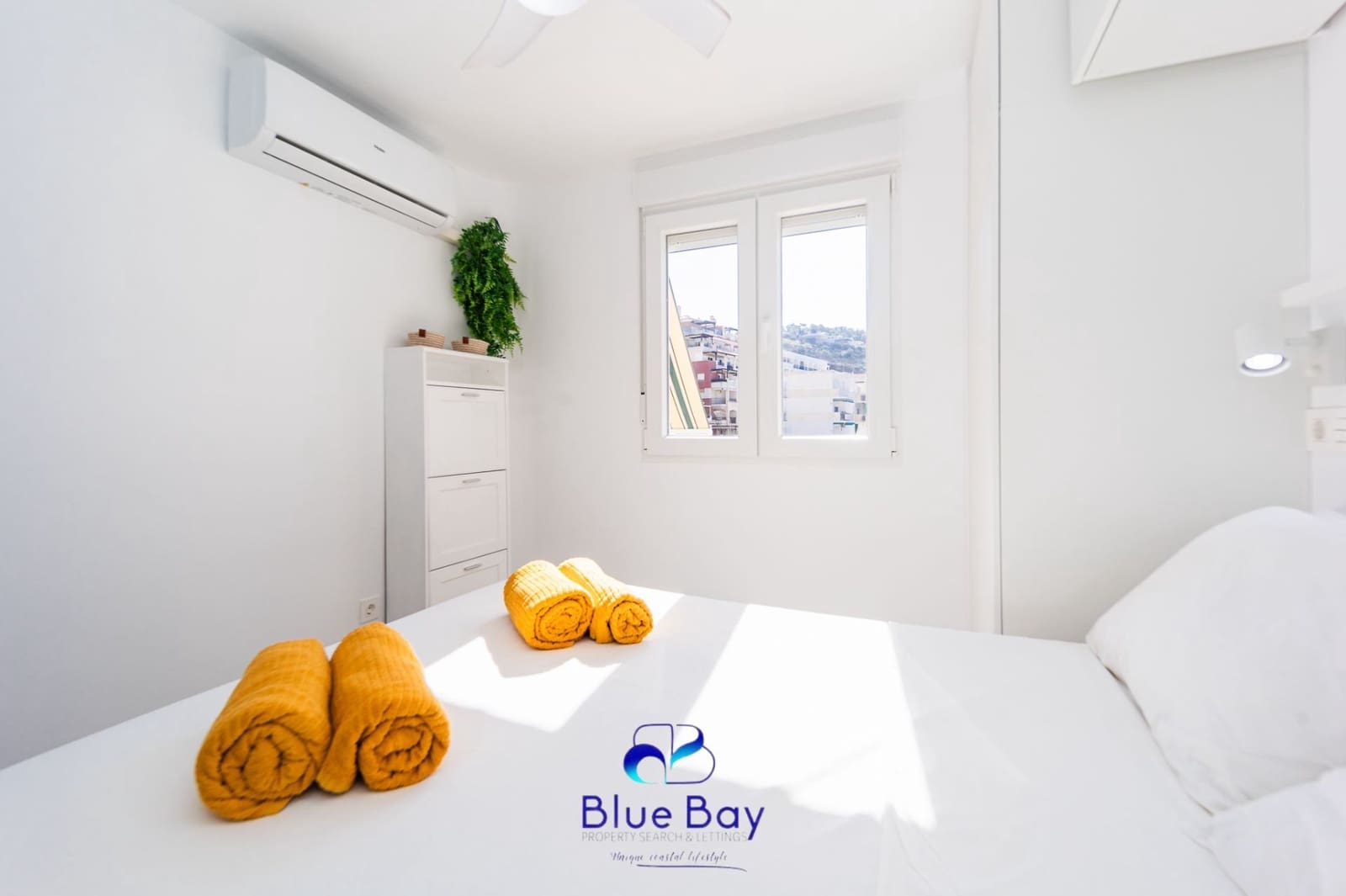 2 soveværelse Lejlighed til leje i La Herradura med garage - € 1.350 (Ref: 8677499)