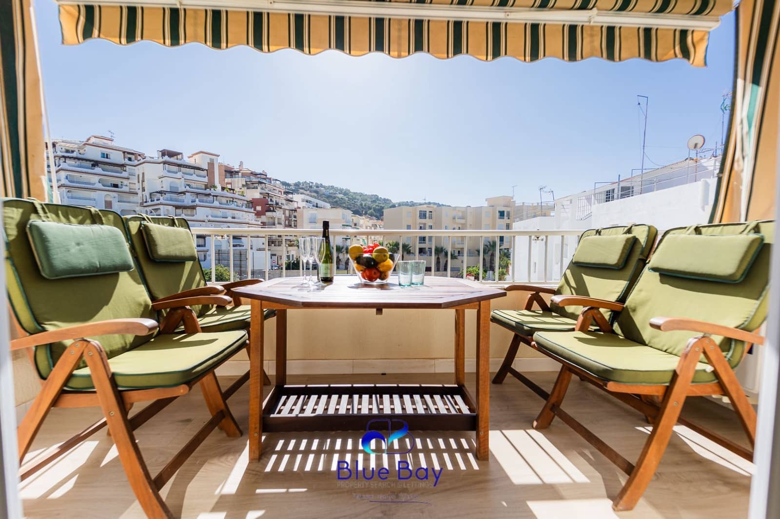 2 soveværelse Lejlighed til leje i La Herradura med garage - € 1.350 (Ref: 8677499)