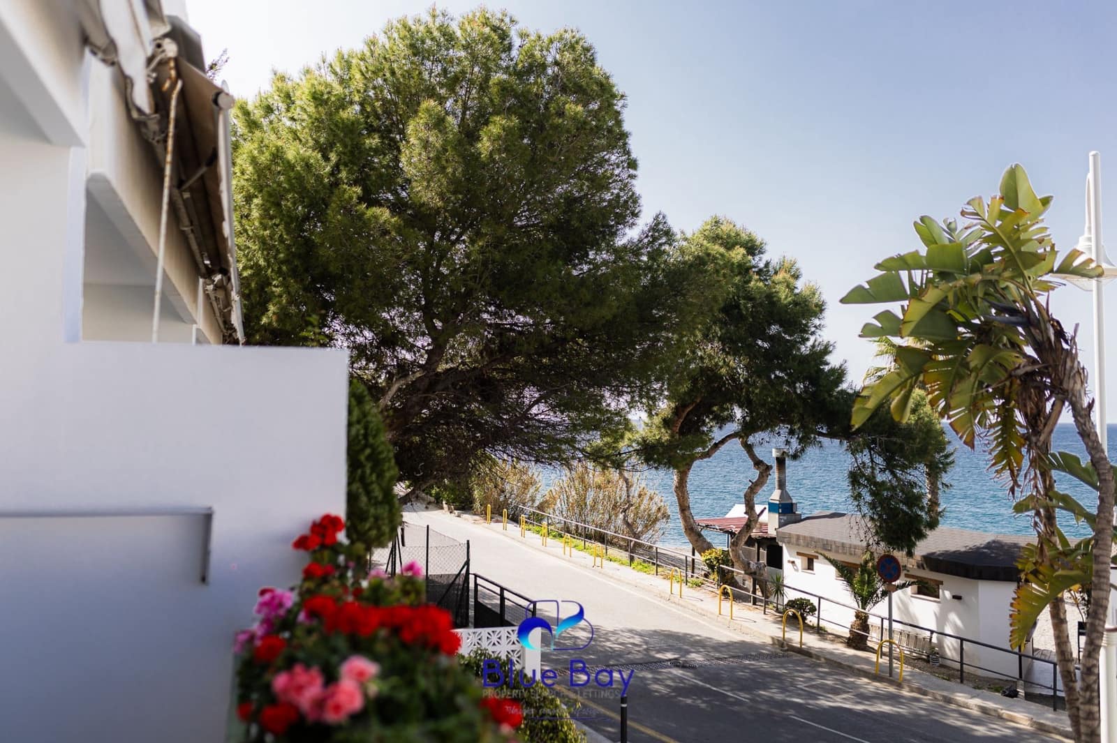 1 sovrum Lägenhet att hyra i La Herradura med pool garage - 1 200 € (Ref: 8699381)