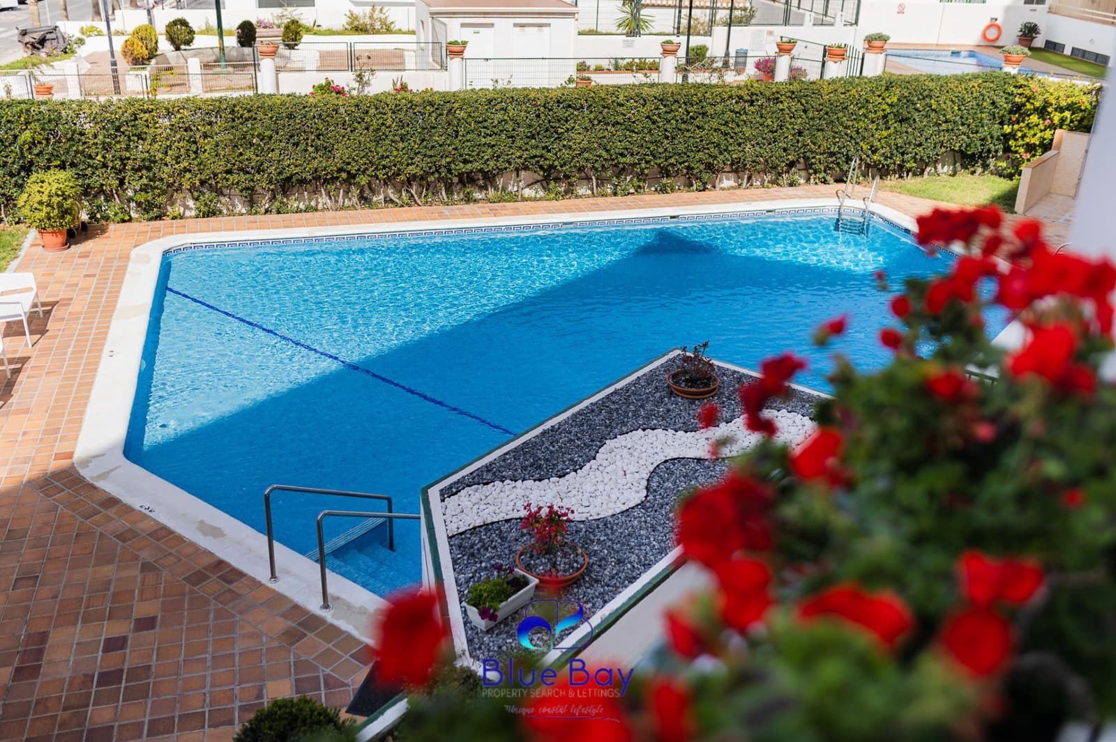 1 sovrum Lägenhet att hyra i La Herradura med pool garage - 1 200 € (Ref: 8699381)