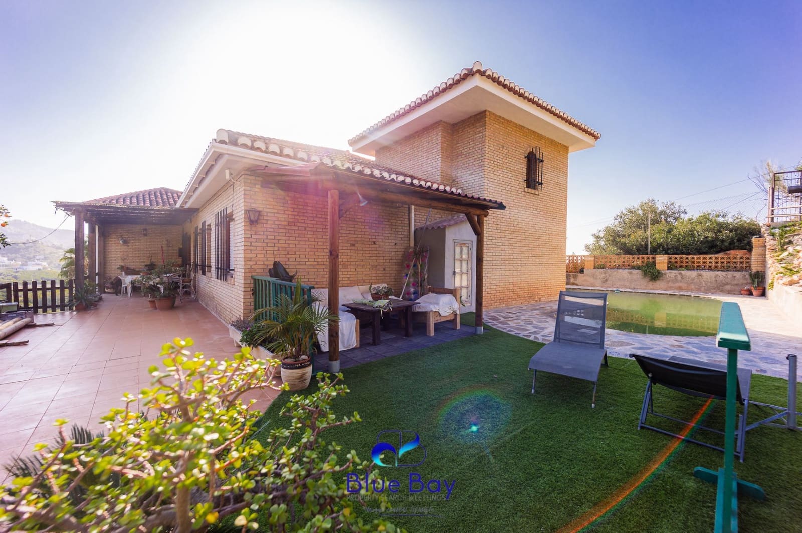 5 bedroom Villa for sale in La Herradura with pool garage - € 2,500,000 (Ref: 8750205)