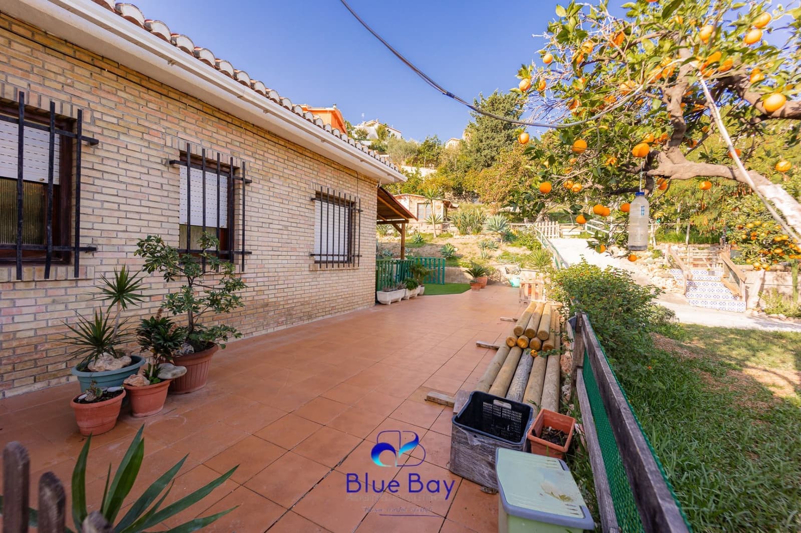 5 bedroom Villa for sale in La Herradura with pool garage - € 2,500,000 (Ref: 8750205)